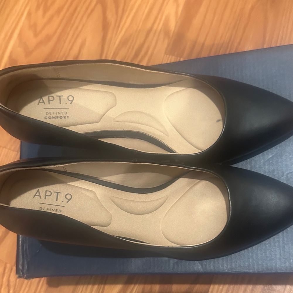 Apt. 9 Black Pointed Toe Ballet Flats